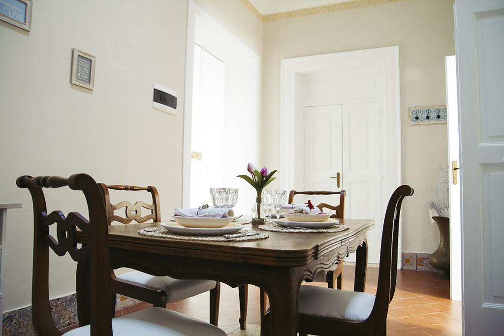 Palazzo Bianchi Domus Holidays Trani Exterior foto
